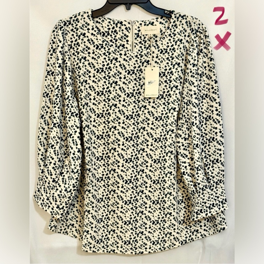 MELLODAY Black and Cream Boxy Blouse with Mandarin Collar